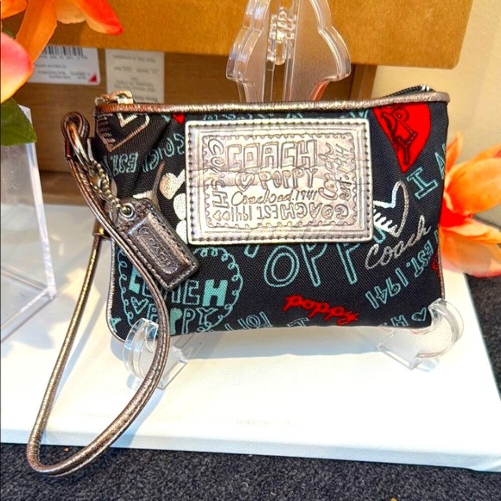 Coach “Limited Edition” Metallic Graffiti Hearts Wristlet w/Hang Tag (EUC)
